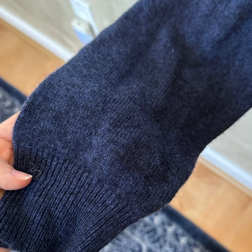 Polo Ralph Lauren Men's Deep Blue V-Neck Sweater lambswool,  sz large